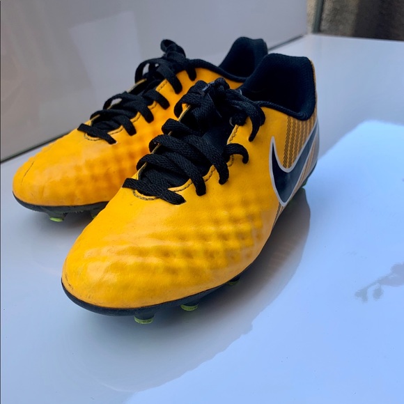 ‼️SOLD‼️✨3/$20 Nike Soccer Cleat Shoes - Picture 4 of 7